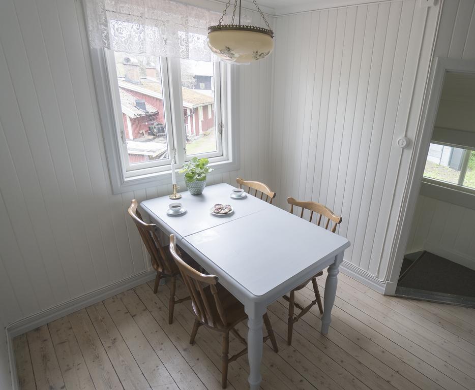 Anfasteroed Gardsvik - Grindstugan Ljungskile Bagian luar foto